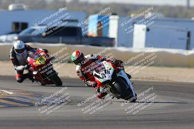 media/Dec-18-2022-SoCal Trackdays (Sun) [[8099a50955]]/Turn 2 (950am)/